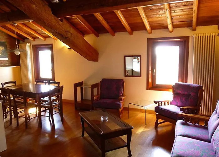 La Tomina カントリーハウス